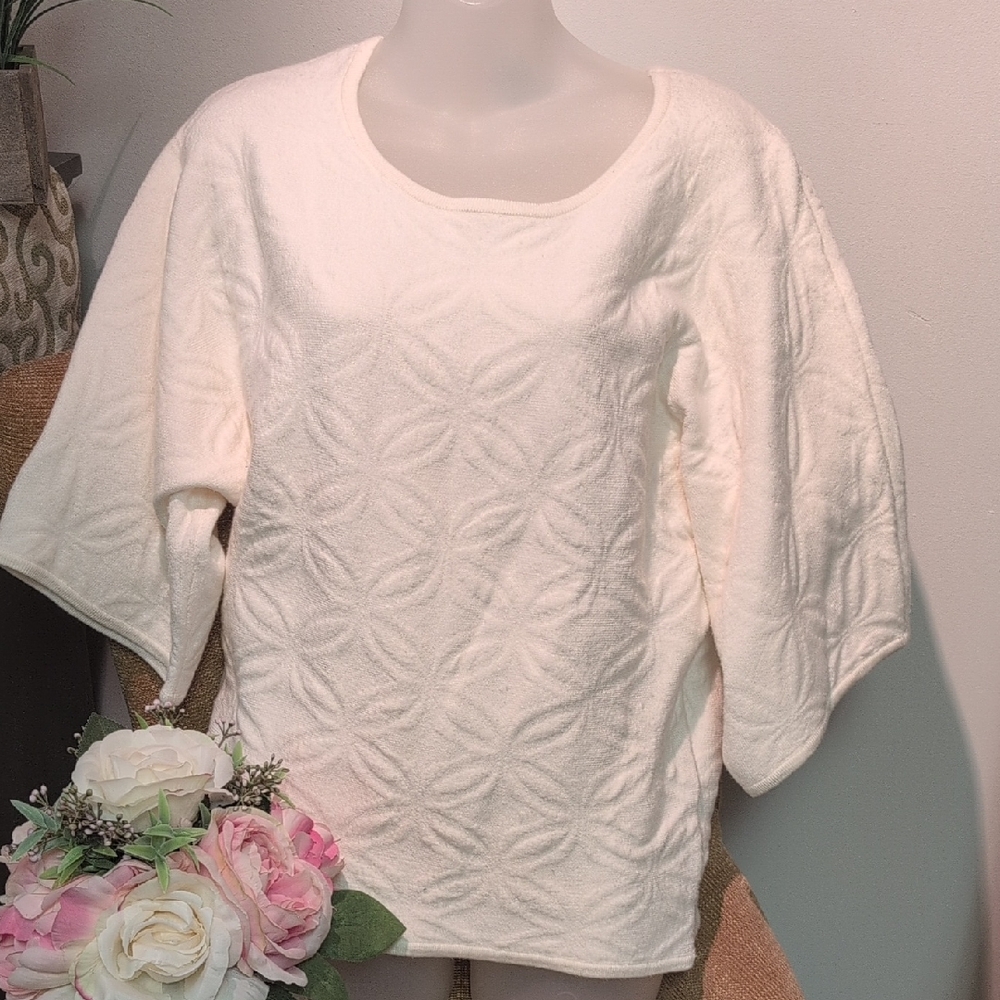AdrianneVittadini Size Medium Like New Sweater. Worn Once